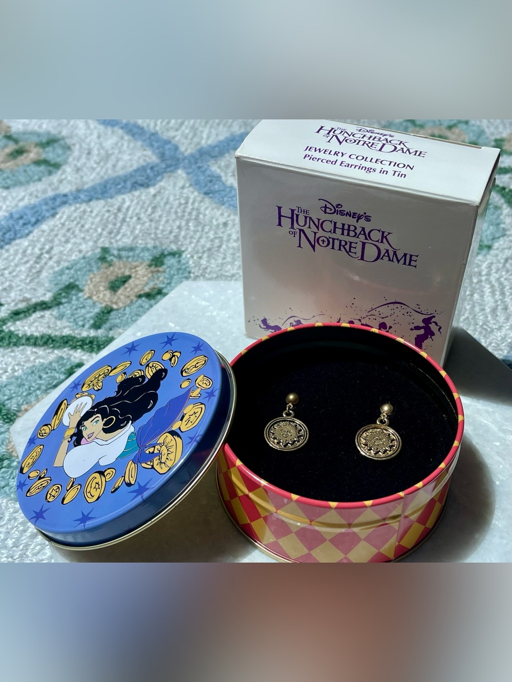 Vintage Disney Hunchback Of Notre Dame Esmeralda Sun Gold Coin Earrings Tin Box